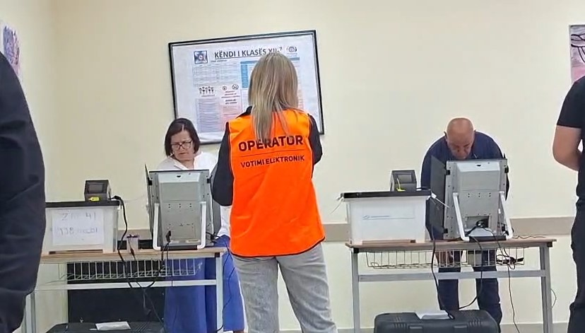 Publikohen rezultatet e votimit elektronik në Vorë dhe në Njësinë 10, kryeson PS